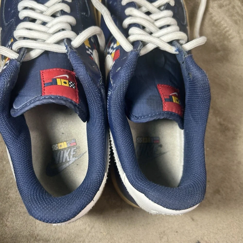 Nike Air Force 1 07 LV8 Nautical Redux Mens 8 Midnight Navy Flags AR5394-400